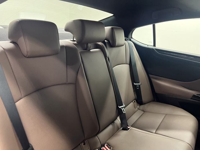 2025 Lexus ES 350
