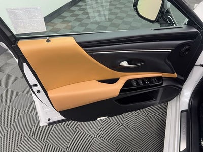 2025 Lexus ES 350