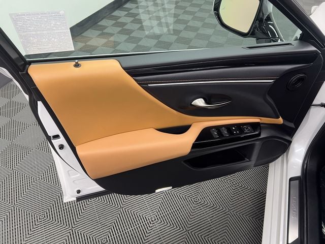 2025 Lexus ES 350