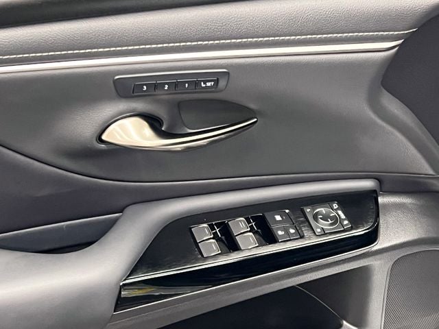 2025 Lexus ES 300h