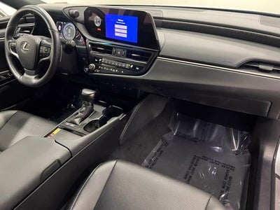 2025 Lexus ES 300h