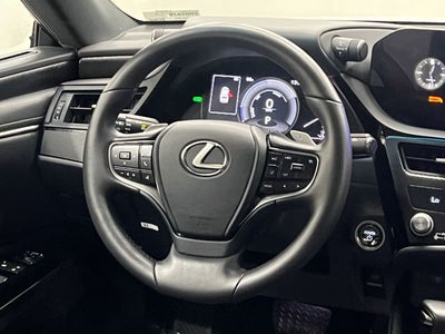 2025 Lexus ES 300h