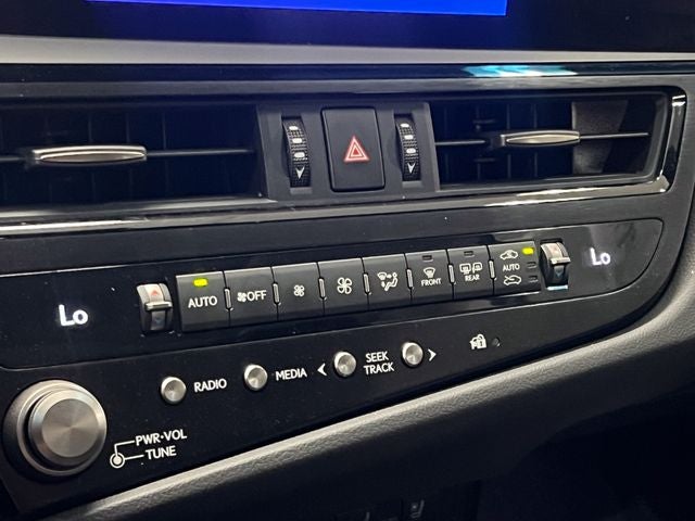 2025 Lexus ES 300h