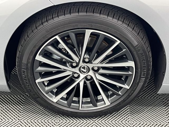 2025 Lexus ES 300h