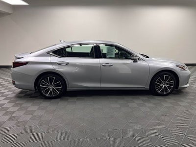 2025 Lexus ES 300h