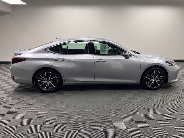 2025 Lexus ES 300h