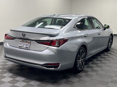 2025 Lexus ES 300h