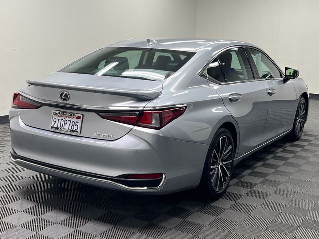2025 Lexus ES 300h