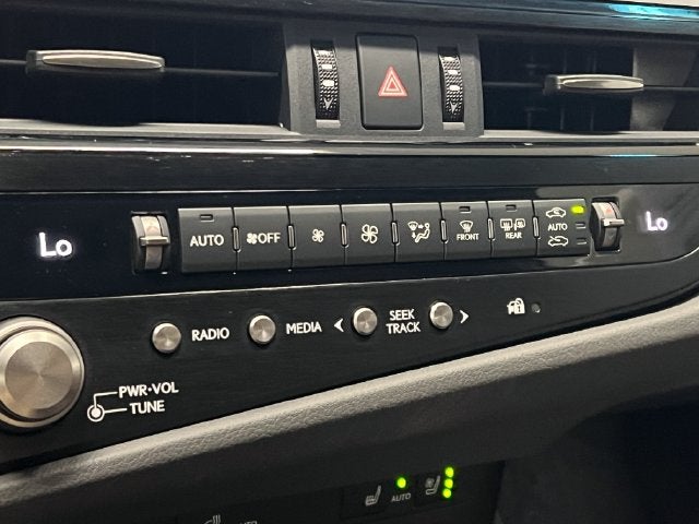 2022 Lexus ES 300h