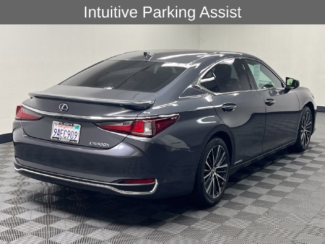 2022 Lexus ES 300h