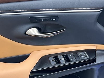 2023 Lexus ES 300h
