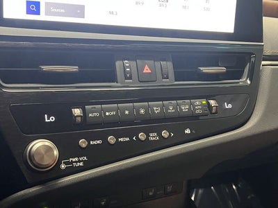 2023 Lexus ES 300h