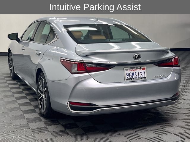 2023 Lexus ES 300h