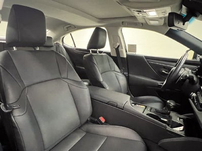 2025 Lexus ES 300h