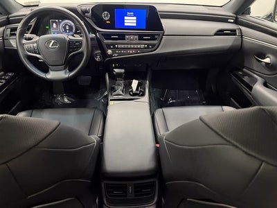 2025 Lexus ES 300h