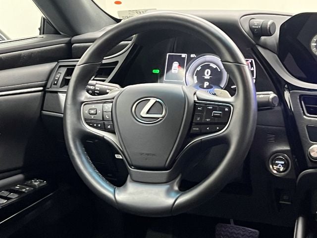 2025 Lexus ES 300h