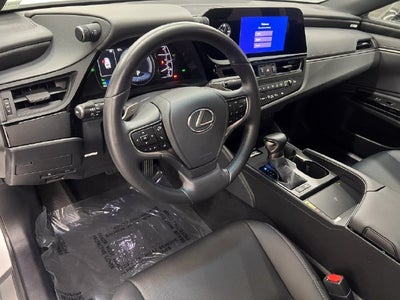 2025 Lexus ES 300h