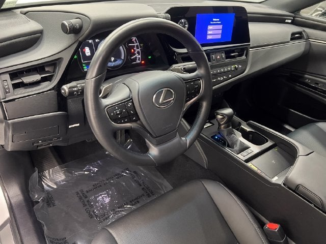 2025 Lexus ES 300h