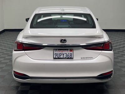 2025 Lexus ES 300h