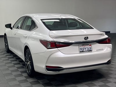 2025 Lexus ES 300h