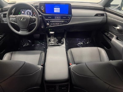 2025 Lexus ES 300h