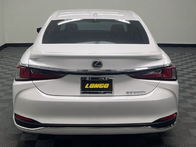 2025 Lexus ES 300h
