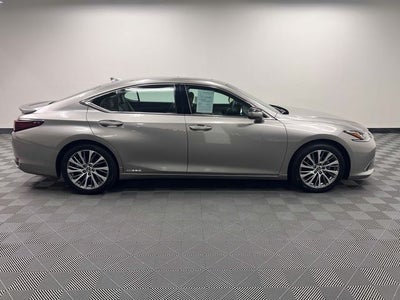2021 Lexus ES 300h