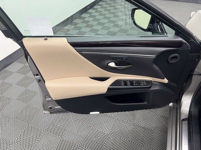 2021 Lexus ES 300h