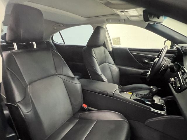 2025 Lexus ES 300h