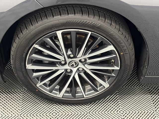 2025 Lexus ES 300h