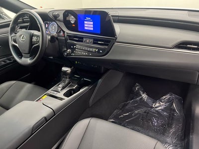 2025 Lexus ES 300h