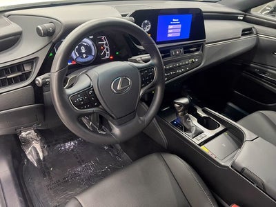 2025 Lexus ES 300h