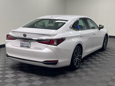 2024 Lexus ES 300h