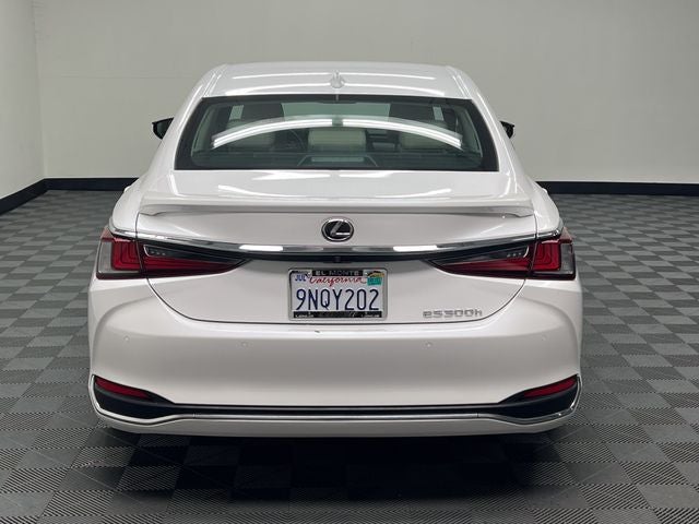 2024 Lexus ES 300h
