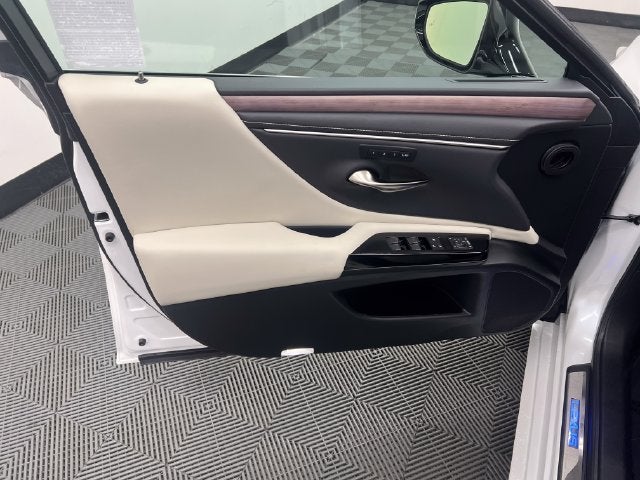 2024 Lexus ES 300h