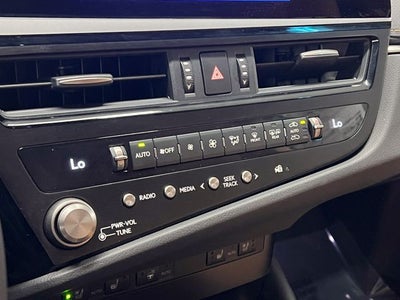 2025 Lexus ES 300h