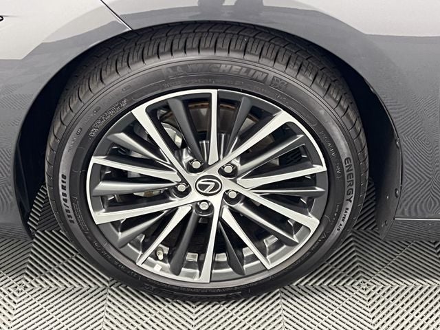 2025 Lexus ES 300h