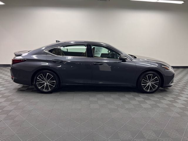 2025 Lexus ES 300h