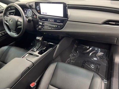 2023 Lexus ES 300h