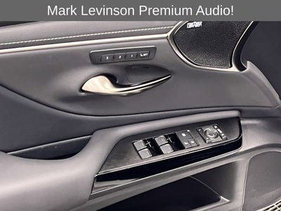 2025 Lexus ES 300h Luxury