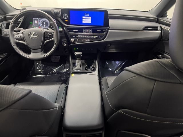 2025 Lexus ES 300h Luxury