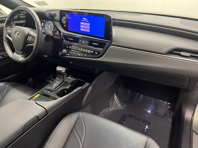 2025 Lexus ES 300h Luxury