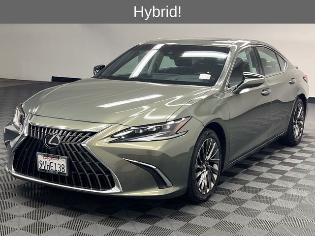 2025 Lexus ES 300h Luxury
