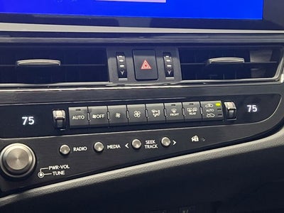 2025 Lexus ES 300h Luxury