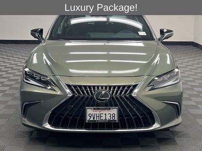 2025 Lexus ES 300h Luxury