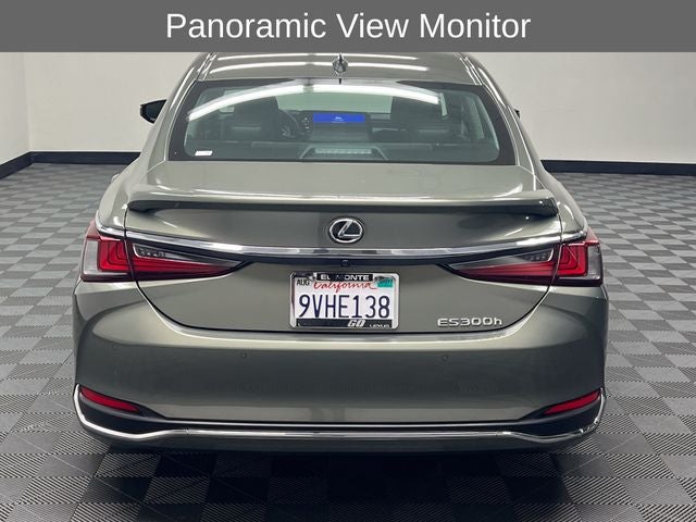 2025 Lexus ES 300h Luxury