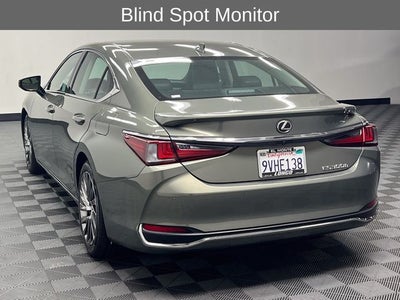 2025 Lexus ES 300h Luxury