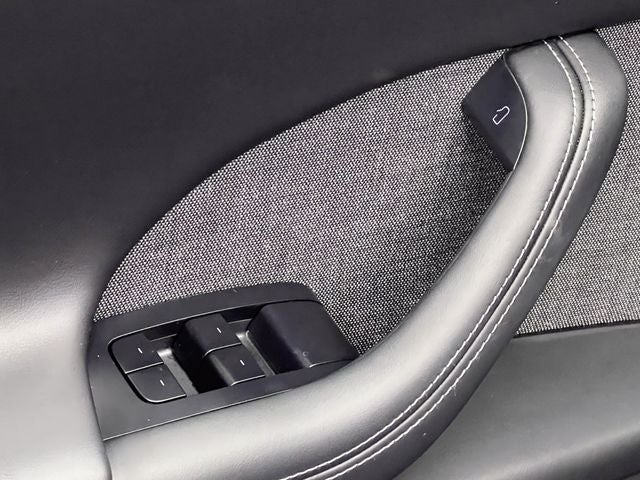 2024 Tesla Model X Base