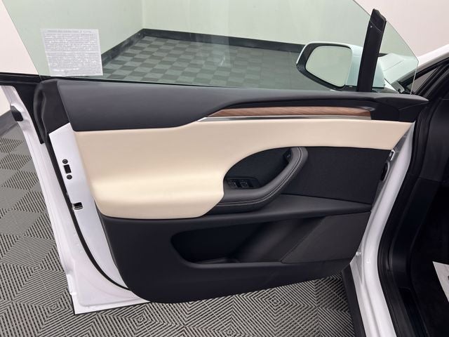 2022 Tesla Model X Base