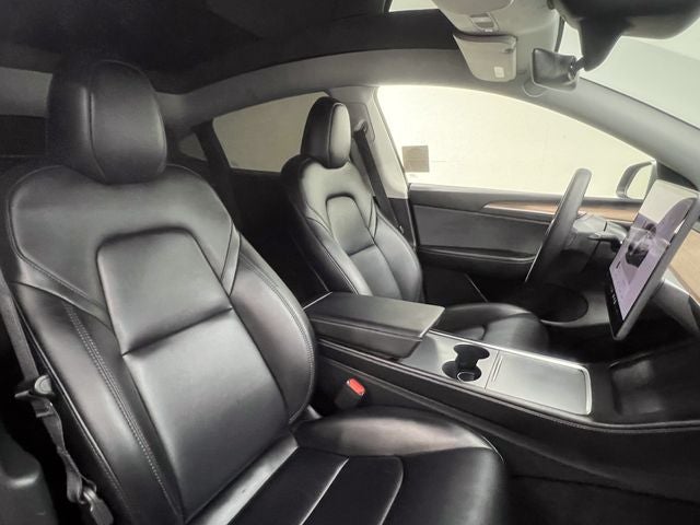 2025 Tesla Model Y Long Range